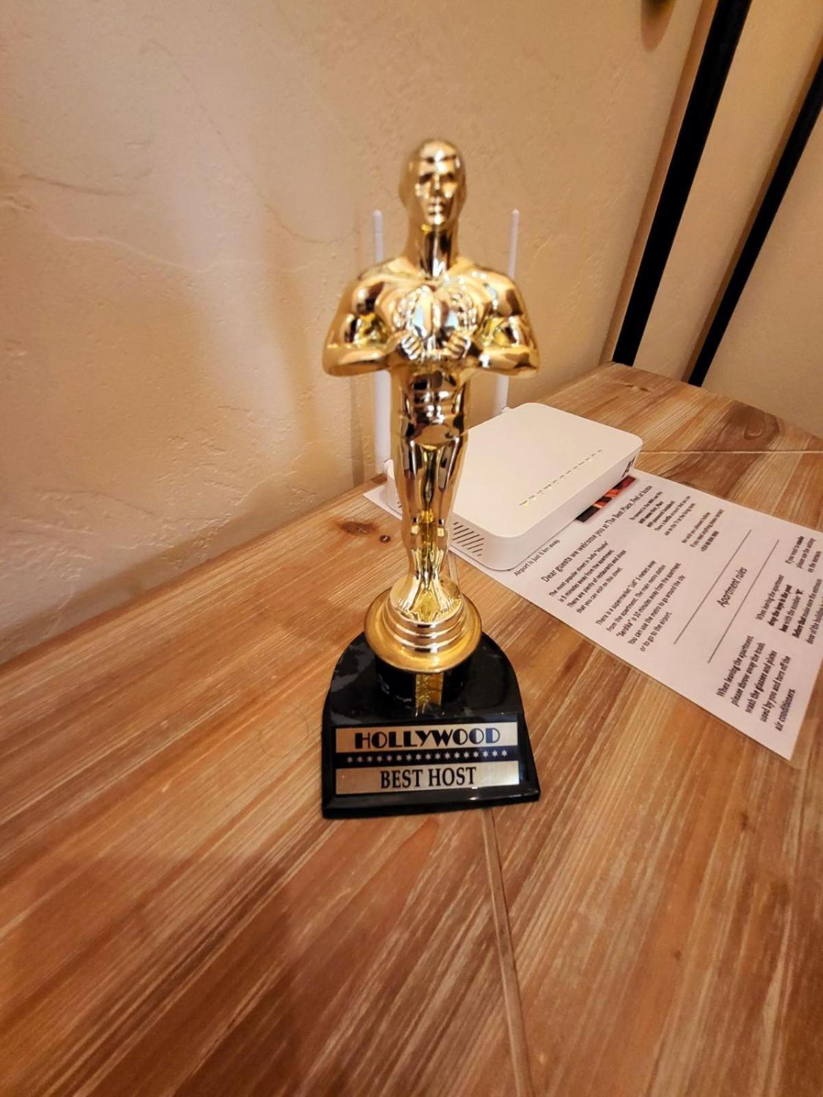 Прекрасен апартамент в топ центъра на София Best place Экстерьер фото